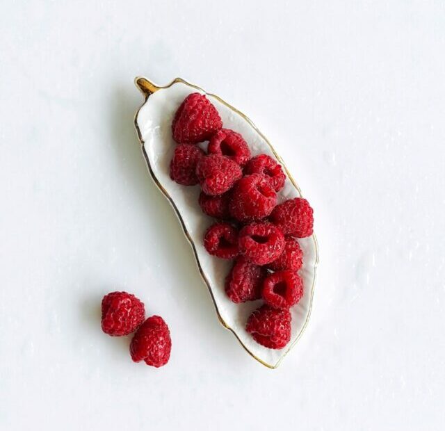 How to Wash Raspberries