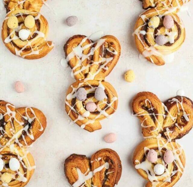 Easter Bunny Cinnamon Rolls