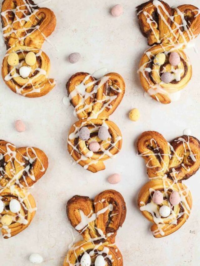 Easter Bunny Cinnamon Rolls